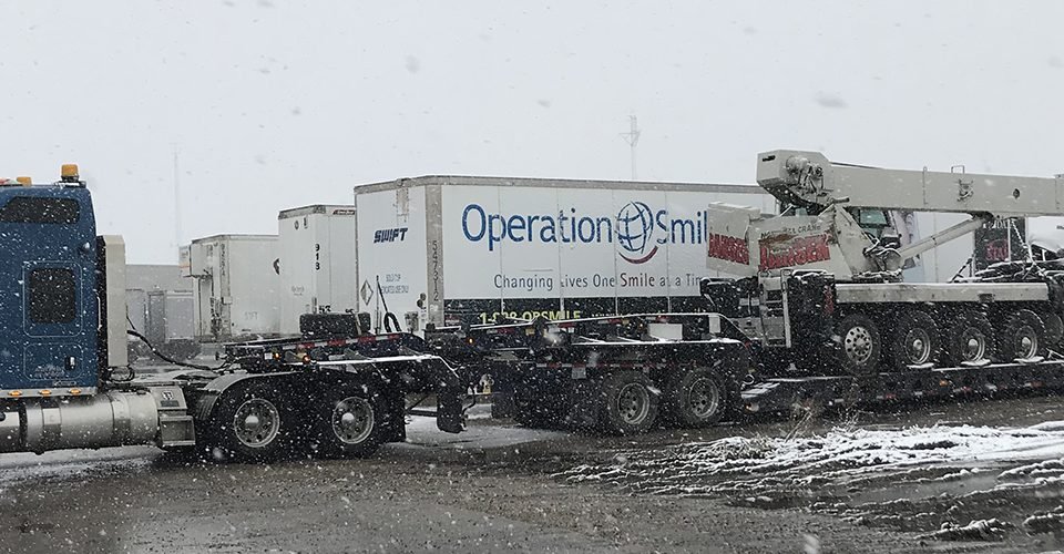 truck crane hauling